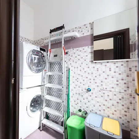 The Rent - Spacious Near Termini Station Apartment