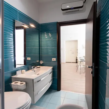The Rent - Spacious Near Termini Station Rome